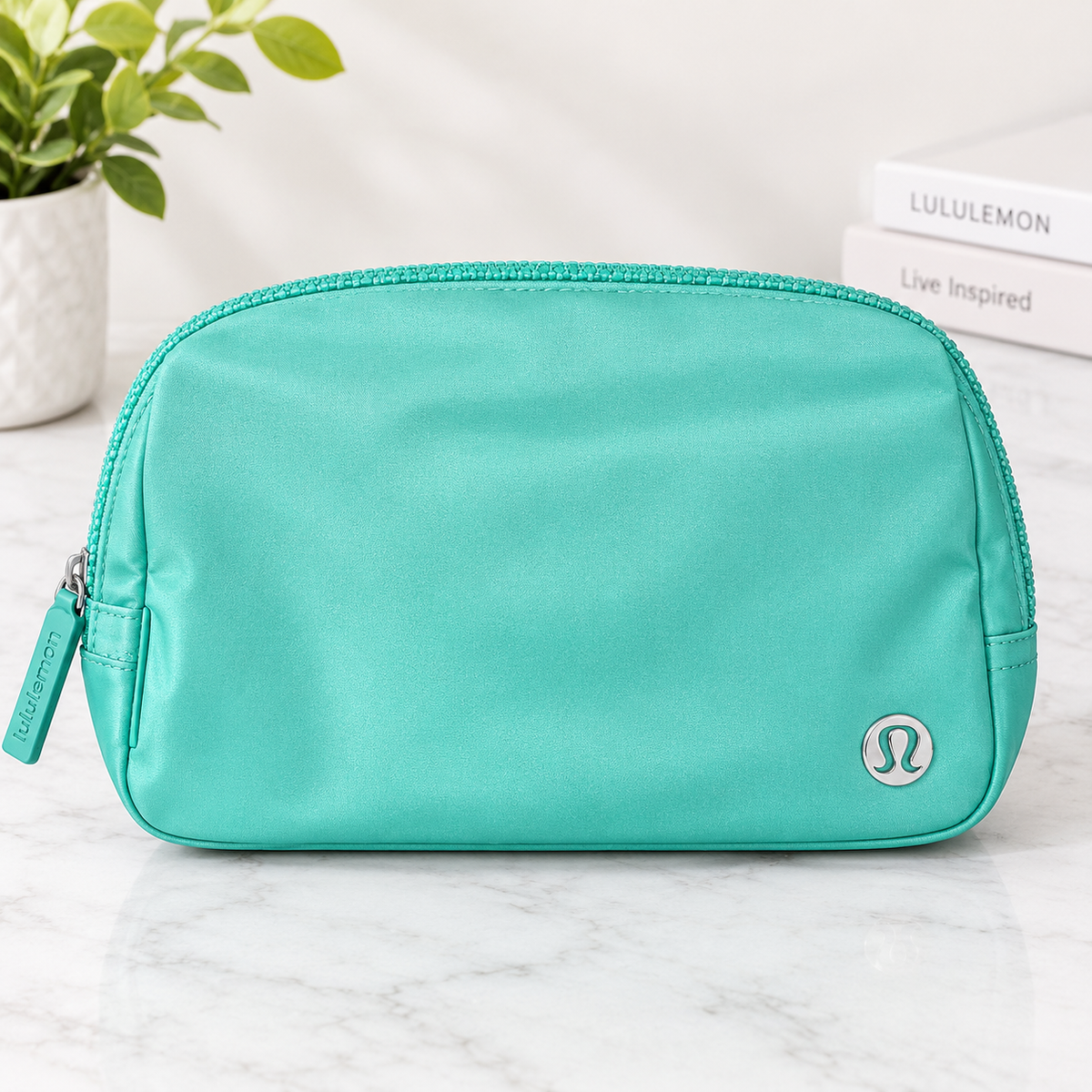 Lululemon Everywhere Belt Bag Free shipping