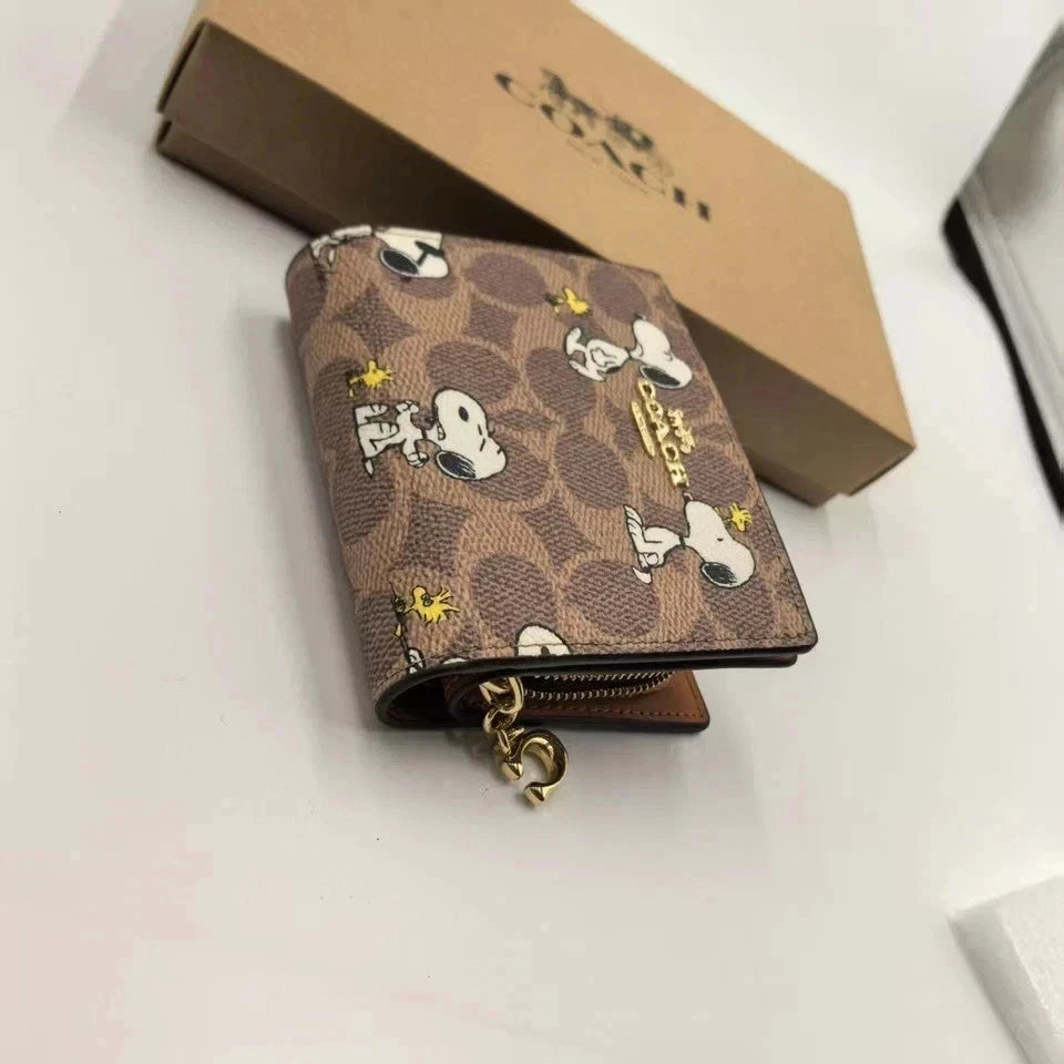NWT Coach X Peanuts Snap Wallet In Signature Canvas With Snoopy Print CBN32