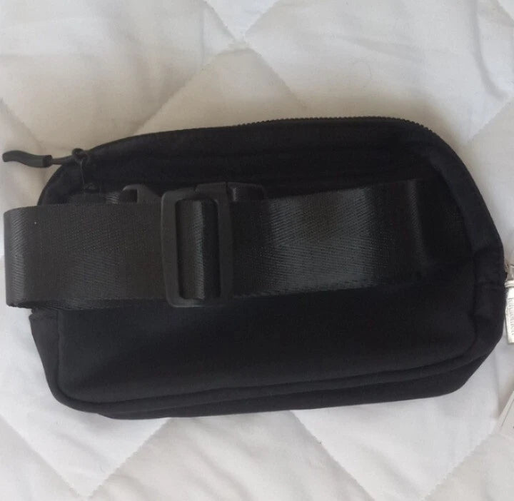 LULULEMON BLACK BELT EVERYWHERE BAG