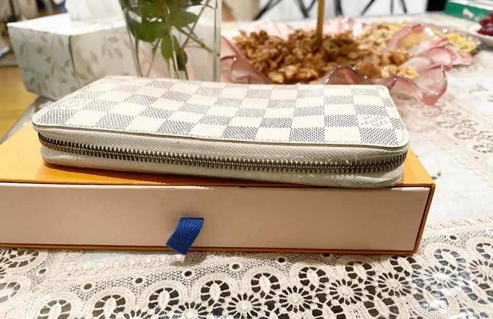 Louis Vuitton Damier Azur Zippy Wallet